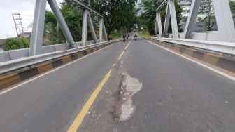 Jembatan Landak Rusak dan Berlubang, Ancam Keselamatan Pengendara yang Melintas