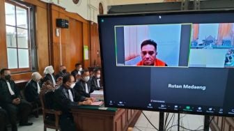 Update Sidang Virtual Kasus Pelecehan Seksual Moch Subchi di PN Surabaya