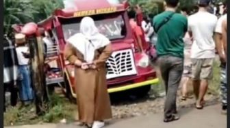 Hiburan Berujung Petaka, 9 Warga Main Odong-Odong Tewas Ditabrak Kereta Api