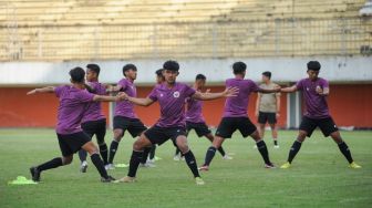 Membangun Kebersamaan dan Membentuk Disiplin Pemain Timnas Indonesia U-16 Ala Bima Sakti