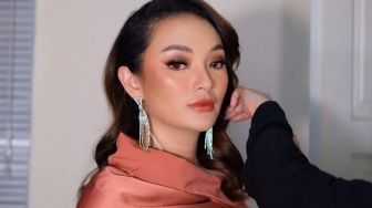 Isu Suami Hamili Model Sampai Melahirkan Anak, Zaskia Gotik Nyengir Sambil Jawab Bijak