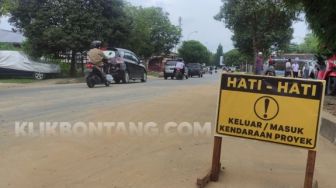 Dear Pemkot, Warganya Keluhkan Jalanan Berdebu Menuju Bontang Kuala Nih