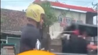 Bule di Sanur Kencing di Atas Motor Saat Lampu Merah, Ini Tanggapan Polisi