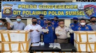 Kapal Tak Bertuan di Perairan Sumsel, Polisi Temukan Isinya Senilai Rp 27 M