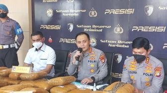 Dikirim ke Jakarta Pakai Avanza, 2 Kurir Narkoba Jaringan Sumatra-Jawa Diupah Rp5 Juta dan Ganja 10 Kg