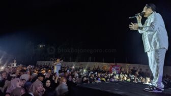 Ambyar, Ribuan Gutoner's di Unigoro Larut dalam Lagu Kok Iso Yo