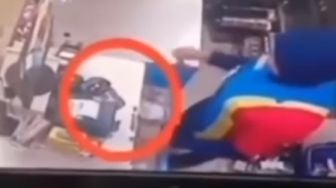 Video Duit di Laci Kasir Raib Misterius Bikin Merinding, Publik: Tuyul Udah Main di Indomaret Gaes