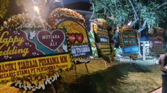 Deretan Karangan Bunga Hiasi Resepsi Pernikahan Putri Anies: Mulai dari Jokowi, Ahok hingga Ketum Partai
