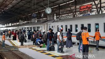 Penumpang Wanita Belum Booster Diturunkan di Stasiun Purwokerto, Petugas: Sempat  Marah-marah dan Menerobos Boarding