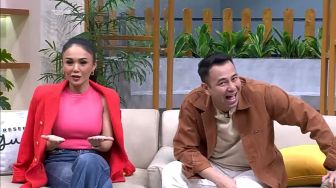 Dipertemukan Kembali dalam Sebuah Acara, Raffi Ahmad ke Yuni Shara: Kamu Masih Kesepian?