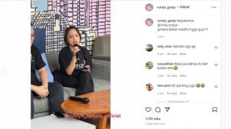 Jeje Slebew Nangis usai Viral Ngamuk ke Fans yang Minta Foto, Netizen: Mulai Redup Makannya Minta Maaf