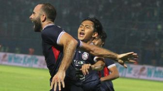 Arema FC Menang 2-1 Atas PSIS Semarang