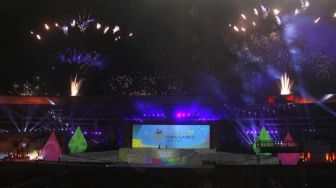 Galeri Foto Meriahnya Opening Ceremony ASEAN Para Games 2022 di Stadion Manahan Solo