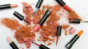 7 Warna Lipstik yang Mencerminkan Kepribadian Setiap Orang, Ada Warna Hitam