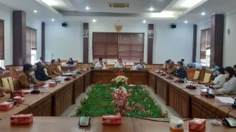 DPRD Batam Dengar Curhat Warga Baloi Kusuma soal Tower Telekomunikasi