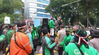 Driver Ojol Kepung Kantor Wali Kota Medan, Desak Perhatikan Kesejahteraan dan Keselamatan Ojol