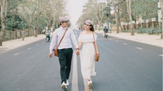 Ladies, Ini 5 Tips Elegan Mengajak Cowok Jalan Duluan