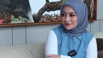 Hakim Kabulkan Gugatan Cerainya ke Sule, Nathalie Holscher Asyik Syuting