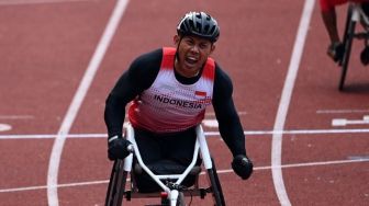 Jaenal Aripin Sabet Emas 200 Meter T54 Putra ASEAN Para Games 2022