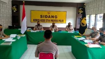 Sebabkan Anggotanya Tewas, Mantan Danki D Brimob Wamena AKP R Dipecat