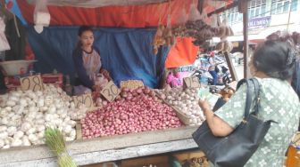 Harga Bawang Merah di Balikpapan Masih Tinggi, Pedagang Sebut Petani Susah Panen, Disdag Beberkan Alasannya