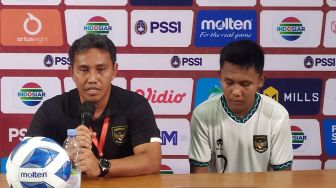 5 Hits Bola: Bima Sakti Minta Pemain Timnas Indonesia U-16 Tak Terlena Kemenangan Besar atas Singapura