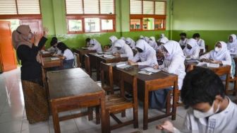 Disdik DKI Pastikan Tidak Ada Paksaan Kenakan Jilbab di Sekolah