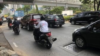 Hindari Lubang, Pengendara Aerox Tewas Setelah Kepala Terlindas Bus Transjakarta di Jalan S Parman Jakbar