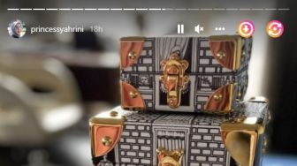 Cuma Kotak Perhiasan, Harga Kado Ultah Syahrini dari Suami Sampai Rp430 Juta