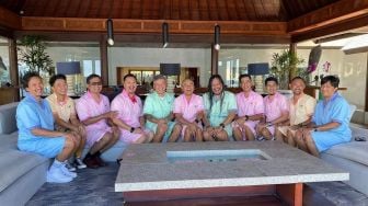Ada yang Pakai Seragam Baby Sitter, 5 Potret Geng Prediksi di Bali