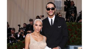 Kim Kardashian dan Pete Davidson Putus Setelah 9 Bulan Pacaran