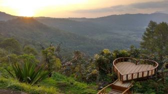 Panorama Tabek Patah: Mengagumi Kabupaten Tanah Datar dari Ketinggian