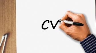 Bingung Mau Menulis Deskripsi Diri pada CV? Yuk, Simak 3 Tips Berikut Ini!