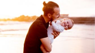 4 Hal yang Dipertanyakan Pria saat Menjadi Ayah Baru