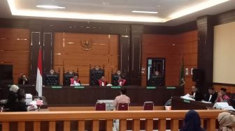 Buntut Kicauan Terdakwa, Hakim Perintah Jaksa Hadirkan Gubernur Mahyeldi di Sidang Korupsi KONI Padang