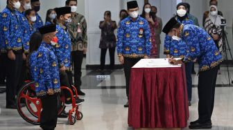 193 Atlet Berprestasi Diangkat Jadi PNS Oleh Menpora