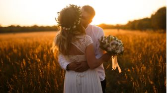 5 Tips Melangsungkan Pernikahan yang Sederhana, Jangan Gengsi!