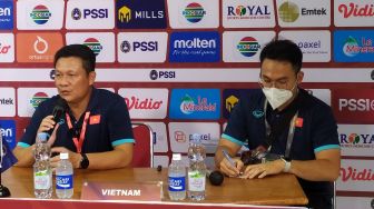 Melaju ke Final Piala AFF U-16 2022, Pelatih Vietnam Singgung Suporter Indonesia