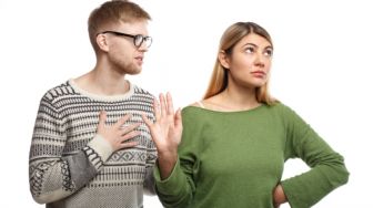 4 Penyebab Pasangan Tidak Percaya Padamu