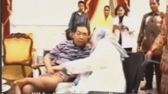 Viral Video Lawas Momen Romantis Gus Dur dan Sinta Nuriyah Bikin Warganet Kangen