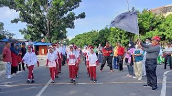 Ratusan Pelajar Ikuti Gerak Jalan Tepat Waktu Di Agam