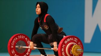 Lifter Siti Nafisatul Hariroh Rebut Medali Emas Islamic Solidarity Games 2021