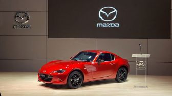 Kolaborasi dengan Jakarta Fashion Week 2023, Mazda Indonesia Suguhkan Official Car sampai Test Drive Kepada Fashionista