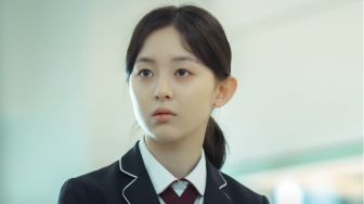 tvN Ungkap Sekilas Peran Park Ji Hu dalam Drama Korea Terbaru "Little Women"