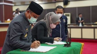 Gubernur Dan DPRD Sulsel Teken Nota Kesepakatan KUA-PPAS 2023