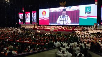 Grogi Pidato di Depan Ketum PKB, Prabowo: Gus Imin Ilmunya Apa?