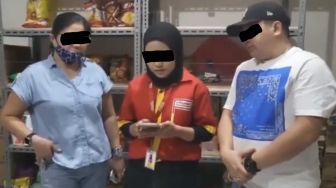 Permintaan Maaf Pegawai Alfamart Viral karena Rekam Pengunjung yang Curi Cokelat, Netizen: Lindungi dong Karyawannya