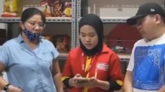 Viral Wanita Naik Mercy Kepergok Maling Cokelat di Alfamart Tangerang Malah Suruh Karyawati Minta Maaf