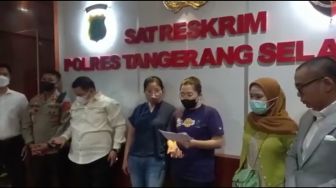 Wanita yang Ambil Cokelat Minta Maaf  ke Karyawan Alfamart