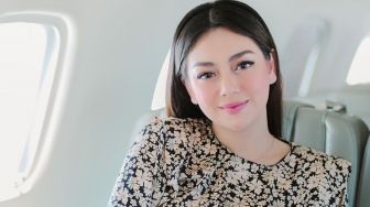 Viral Rekaman Celine Evangelista Tepergok Habis Salat, Benar Mualaf?